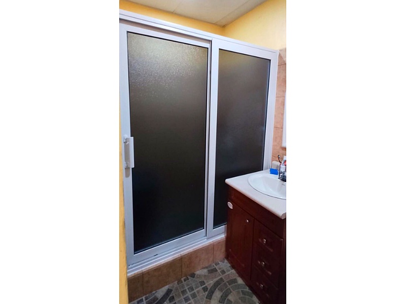 Instalacion de puertas corredizas para baños Mexico