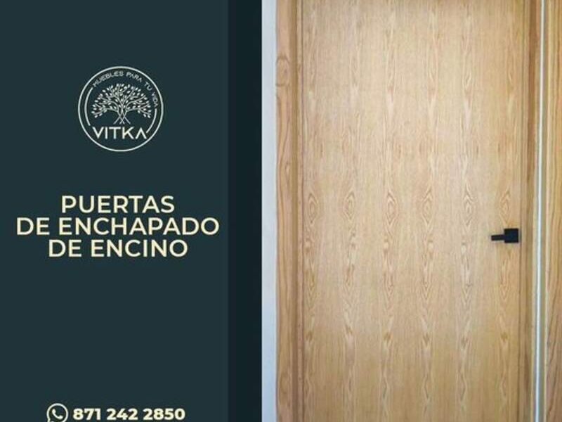 Puerta de madera de encino