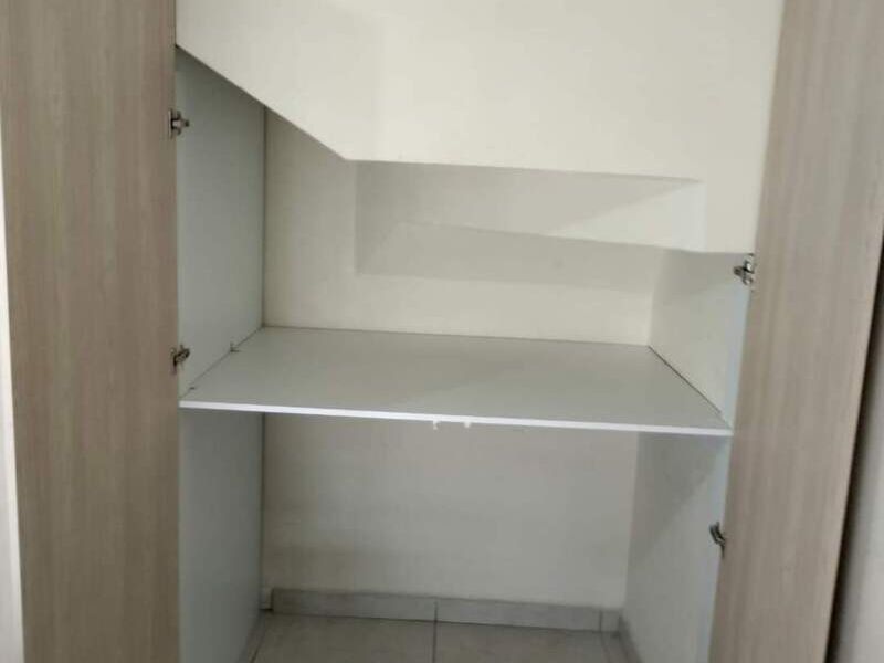 Closet bajo escalera 