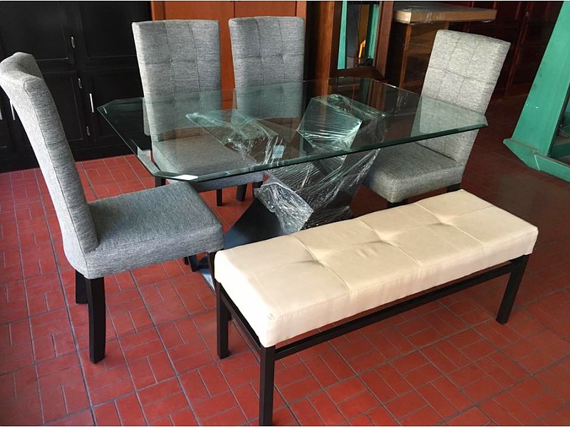 Comedor de 6 Puestos con Mesa en Vidrio México