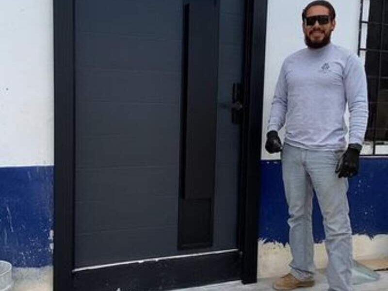 Puerta principal termo acústica México