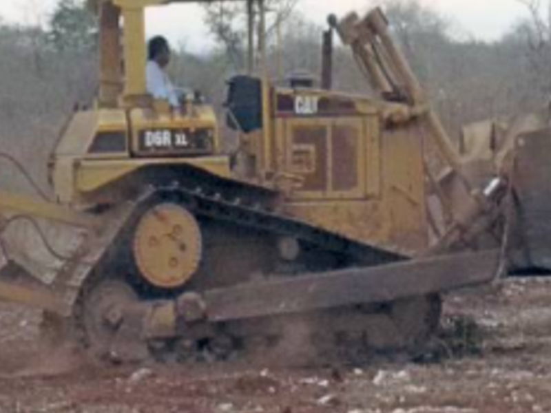 Tractor Oruga Potencia 70 800 HP Mérida