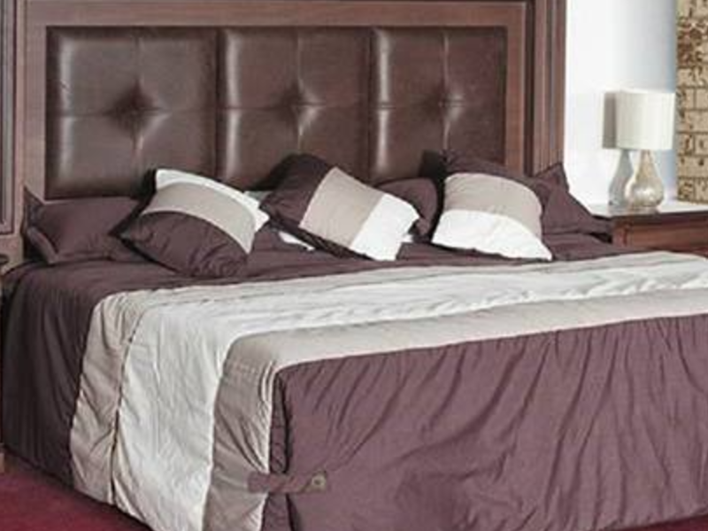Cama tapizada
