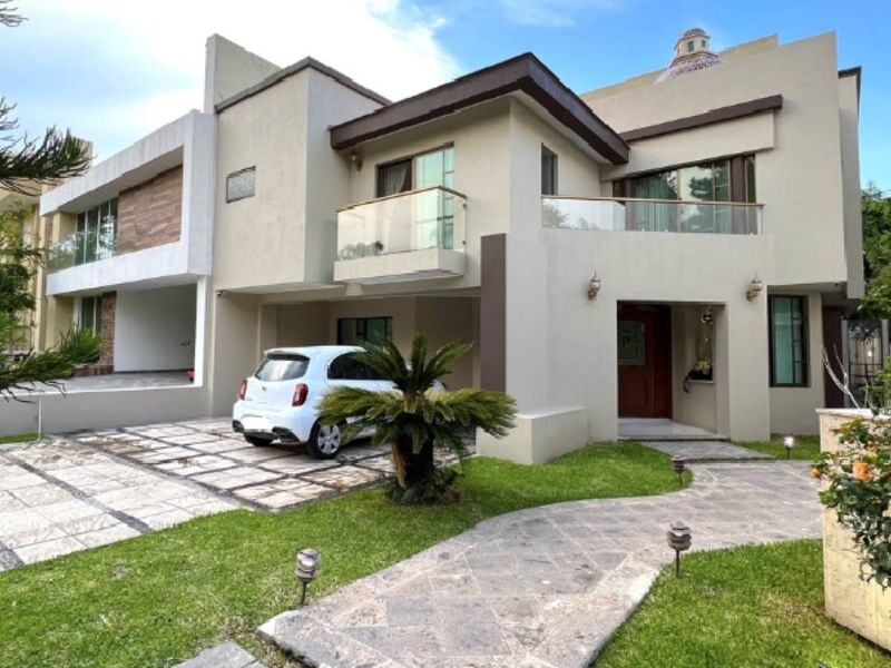 Casa en Venta  en Valle Real, Zapopan