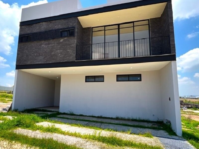 Casa en Venta en Valle Imperial, Zapopan