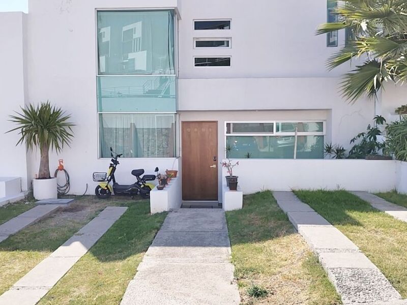 VENTA CASA CÉNTRICA Querétaro