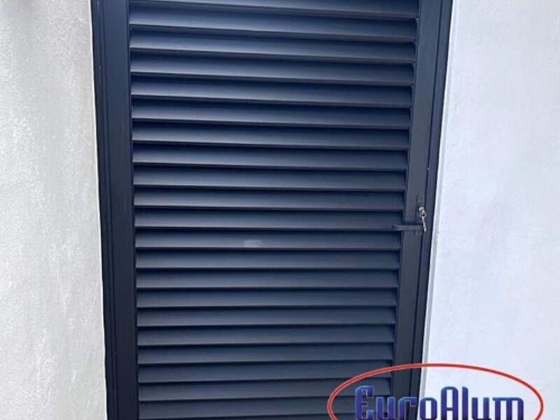 PUERTA ALUMINIO NEGRA COCINA ANCHA MEXICO