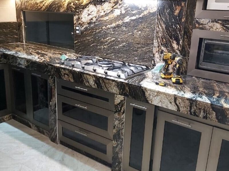Puertita de aluminio en México