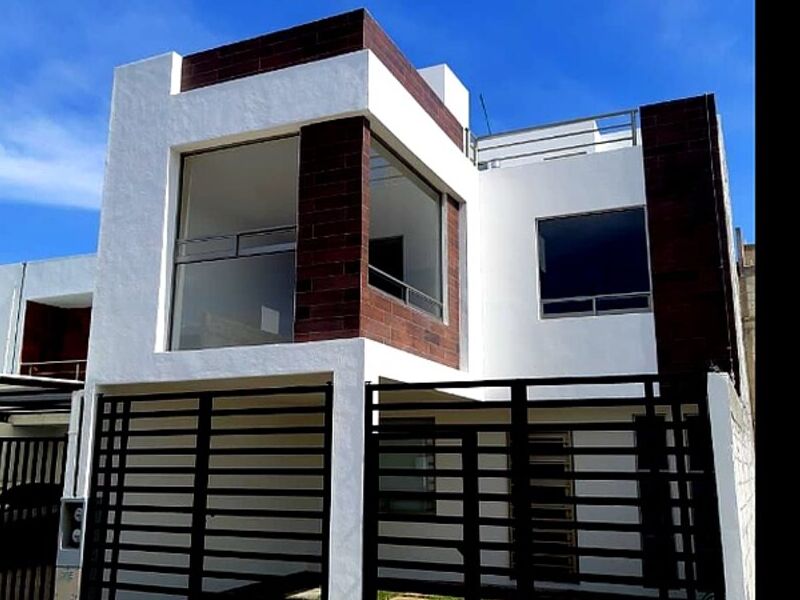 Venta de casa en Privada Cerezo Japones