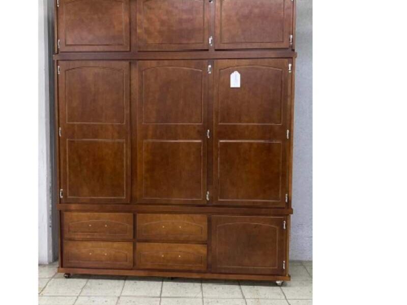 Closet w Mexico