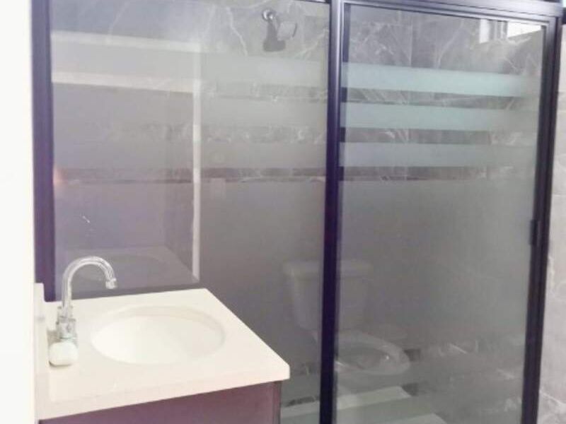 Cancel de baño color negro Tuxtla Gutiérrez