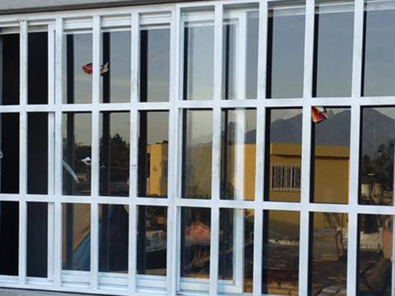 Ventana cuadricular aluminio blanco Tepic