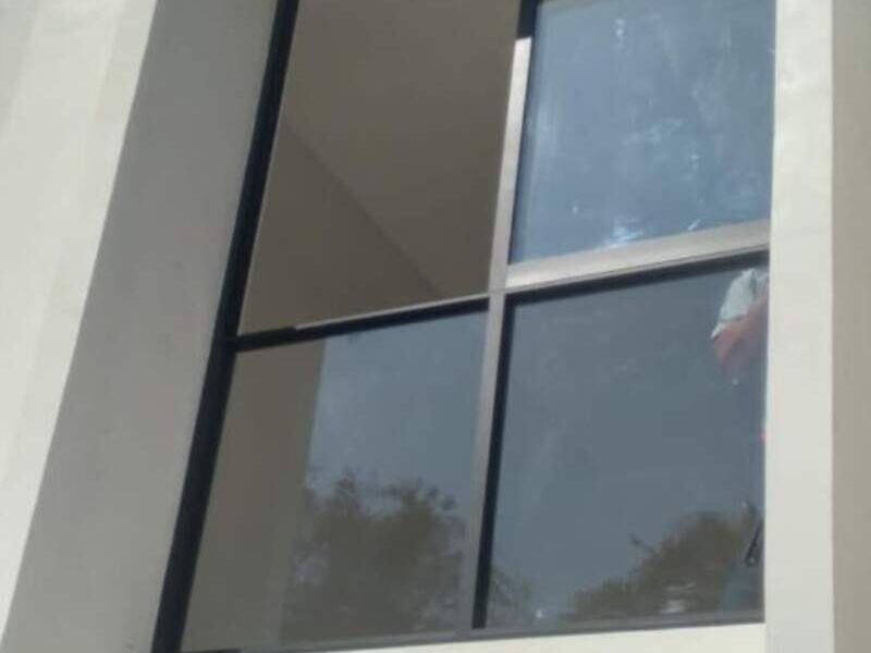 Ventana de aluminio cuerpo fijo Chiapas