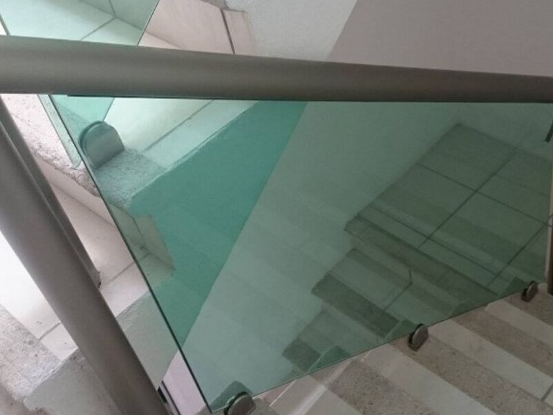 Pasamanos de tubo de aluminio Tuxtla
