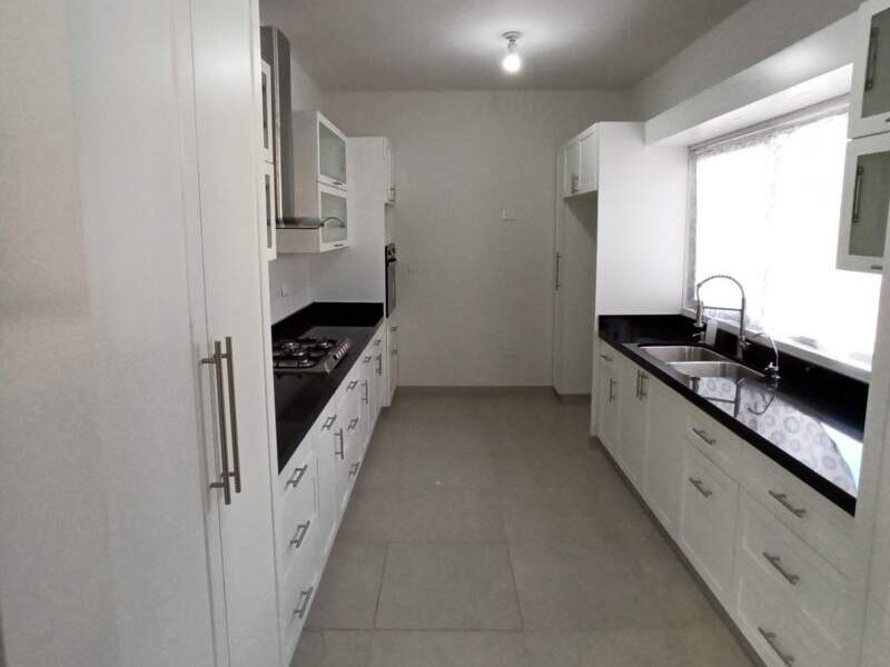 Cocina MDF blanca negra México