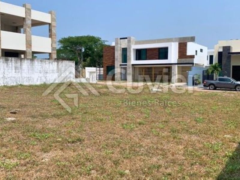 Terreno Venta  Náutico Madero 