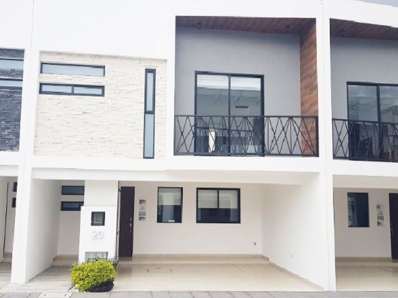 Venta de casa en Granada residencial