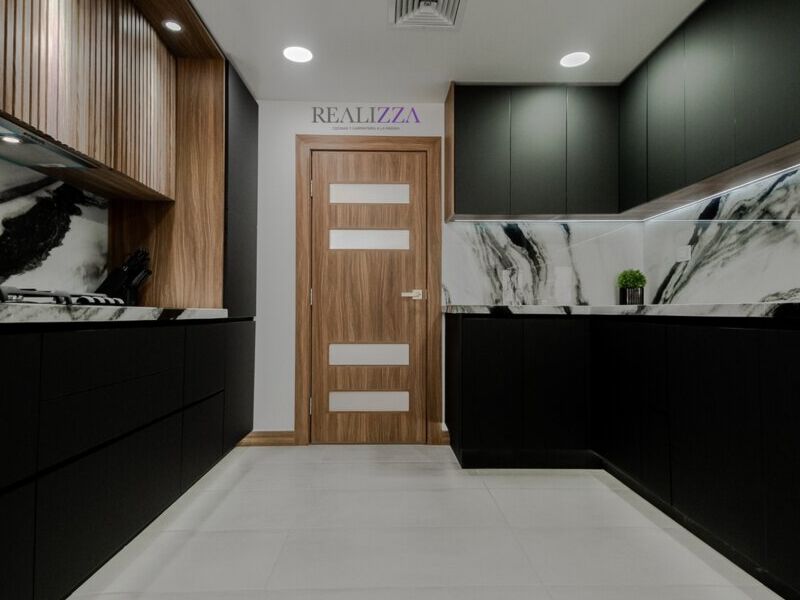 Muebles bajos oscuros cocina México