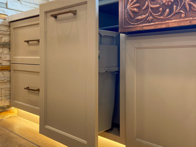 Muebles guarda platos México