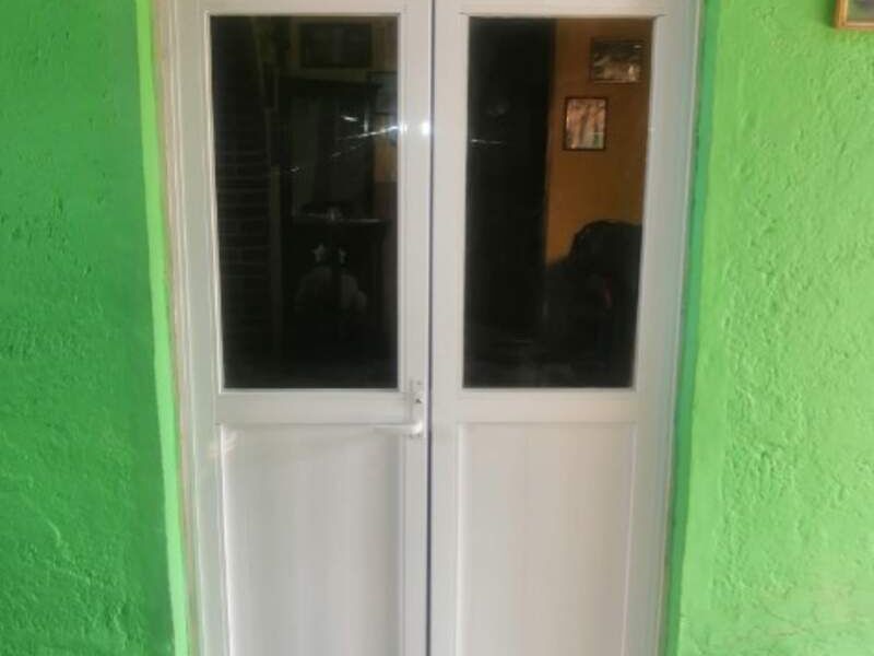 Puerta doble aluminio blanco Aguascalientes