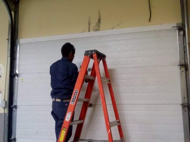 instalación cortinas metálicas Mexicali 