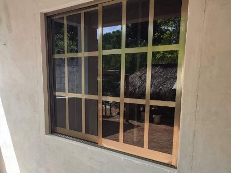 Ventana tipo corrediza Campeche