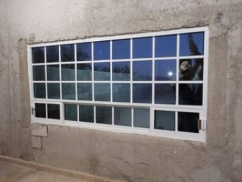 Ventana cuadriculada Gómez Palacio