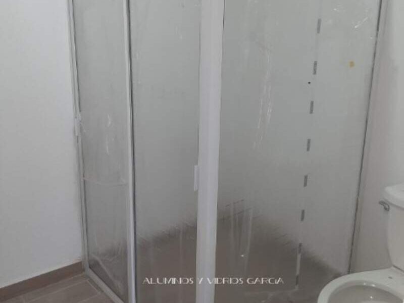 Cancel de baño en escuadra Guadalajara
