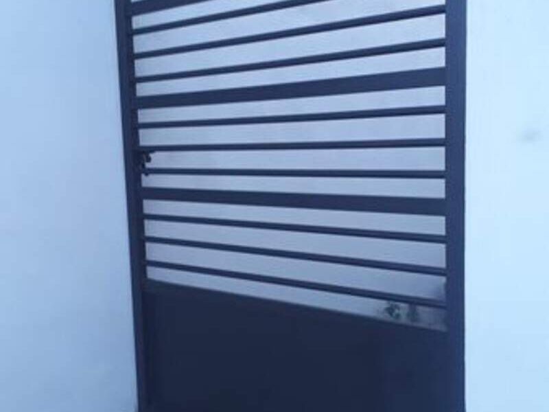 Puerta pasillo México