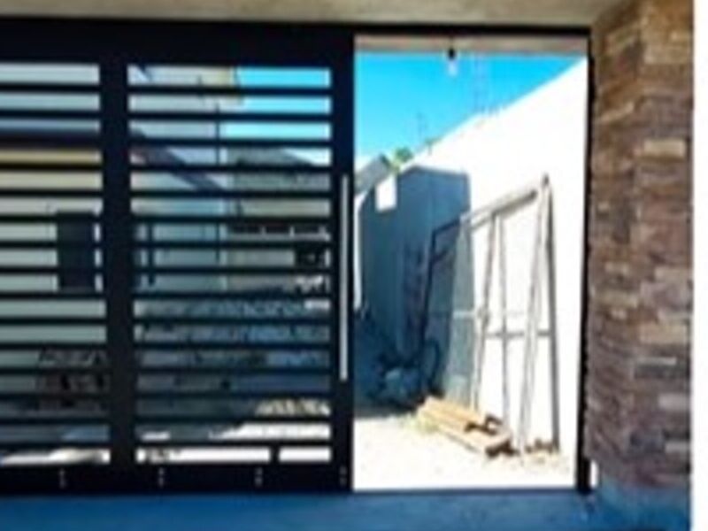 Portón en aluminio automático Cadereyta
