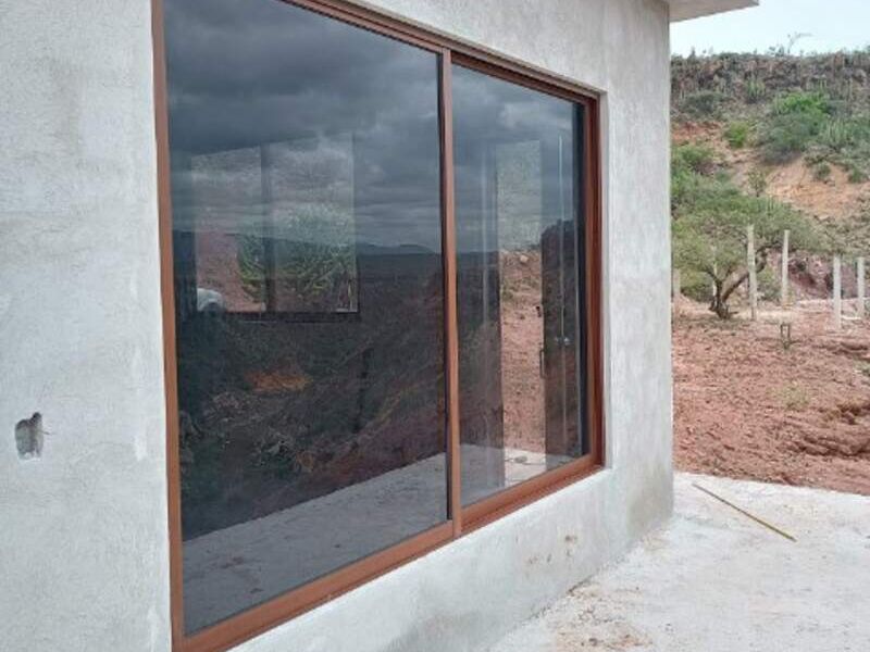 Ventana de aluminio Corregidora