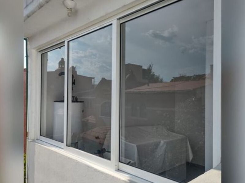 Ventana corrediza de aluminio Atizapán