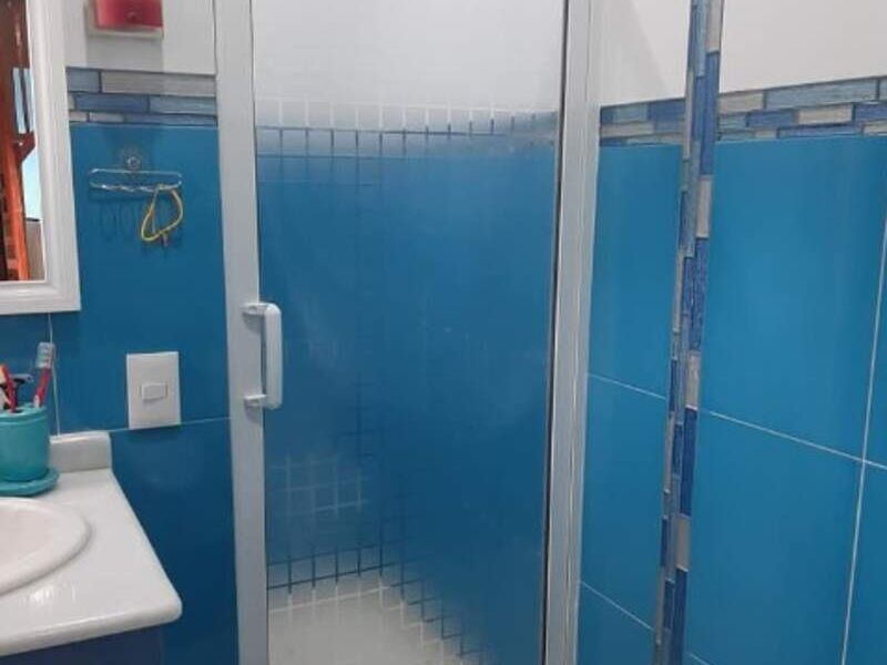 División y puerta de baño México