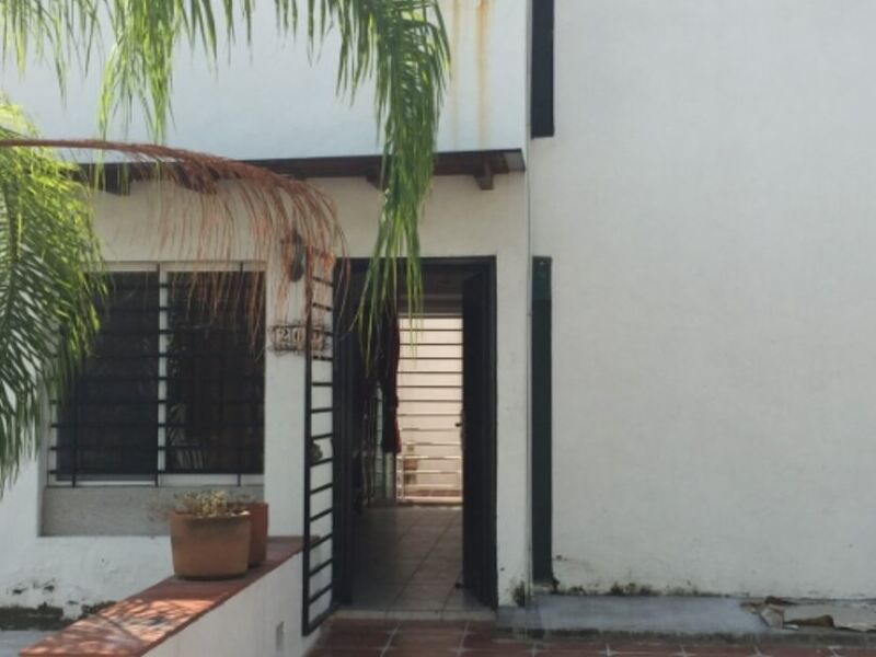 Casa renta Cuatro Manzanillo