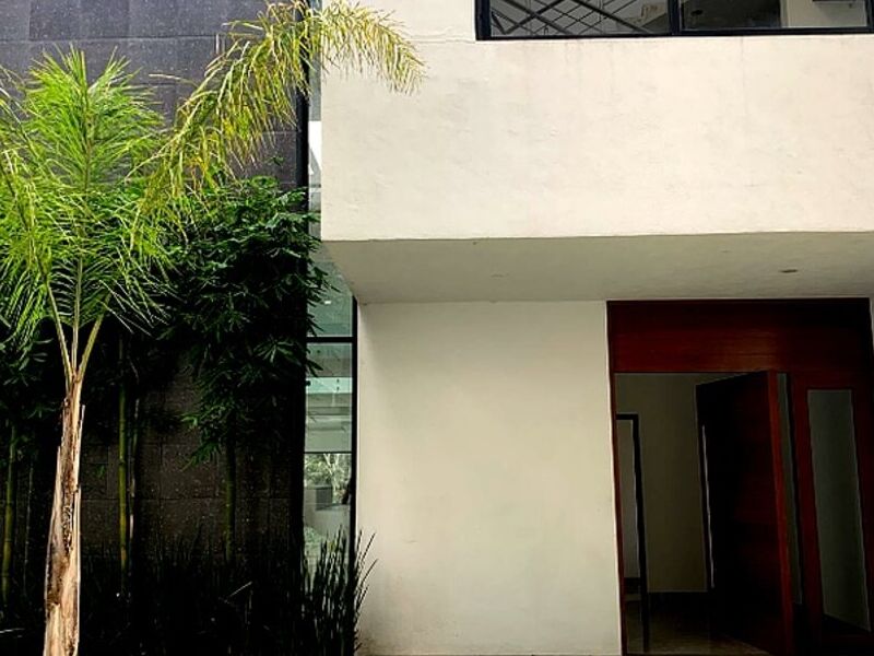 Casa En Venta en Sayavedra, Zona Esmeralda