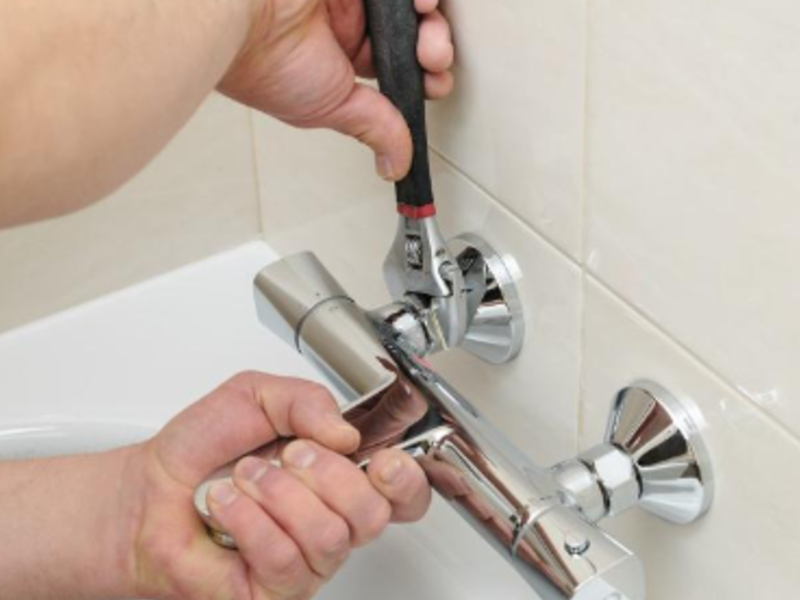 Instalación grifos baño Zapopan