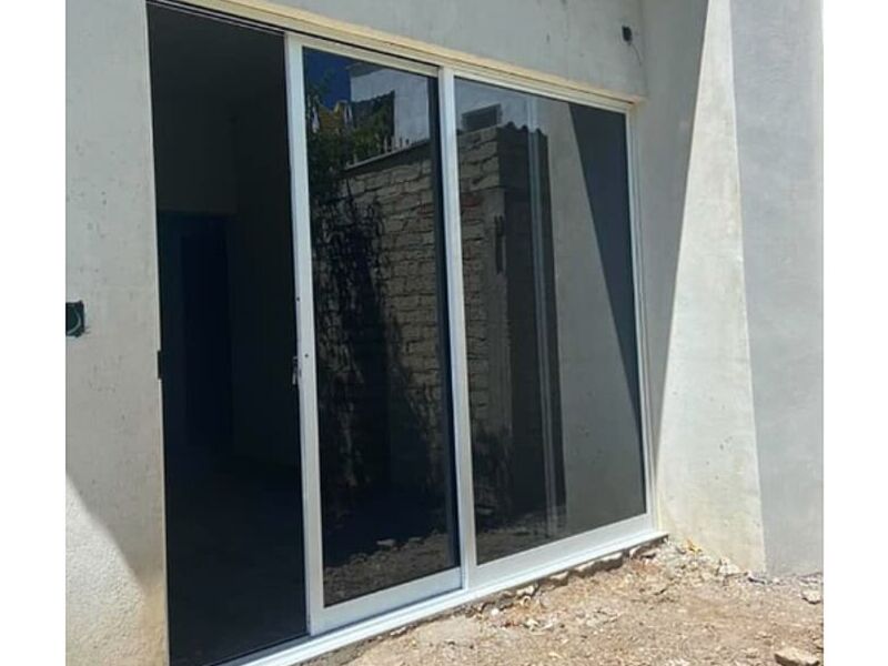 Puerta corrediza aluminio y vidrio Tepic