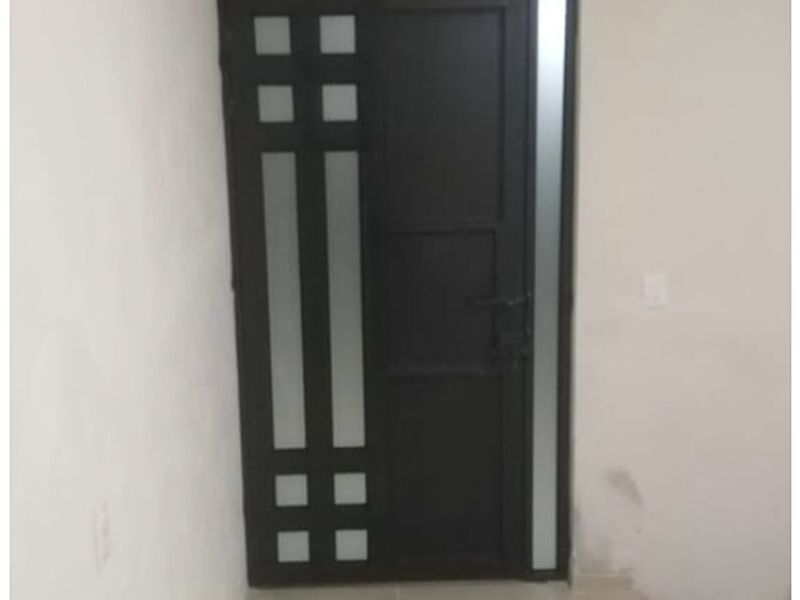 Puerta aluminio color negro Tepic
