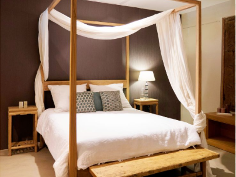 Cama con dosel madera Tijuana