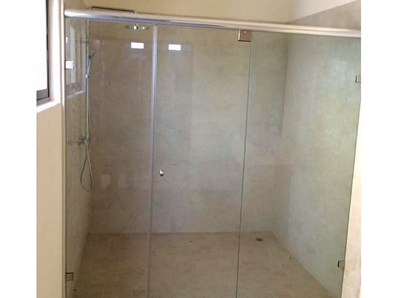 Cancel de baño en vidrio templado Colima