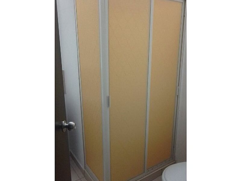 Cancel de baño en aluminio beige Tampico