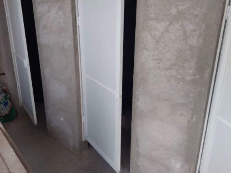 Puertitas de aluminio baño Apaxco