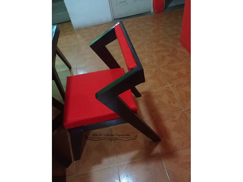silla roja de comedor Chiapas Arte En Tarimas Tapachula
