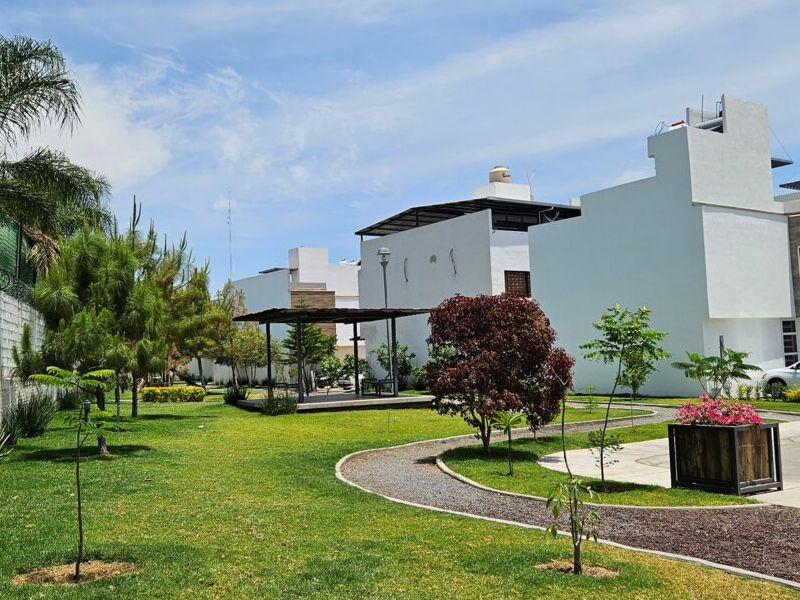 Casa venta Portones Irapuato