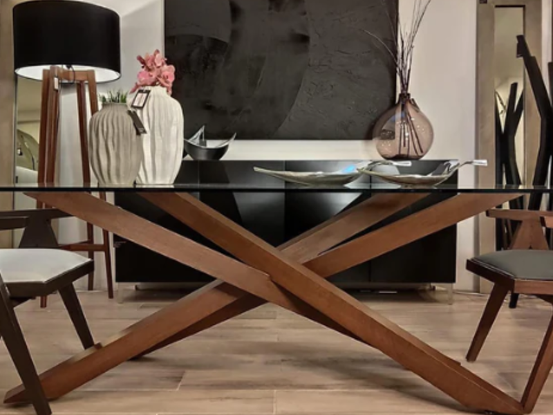 Mesa base de metal forrada con madera México