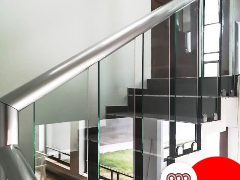 Barandal de aluminio y vidrio Veracruz