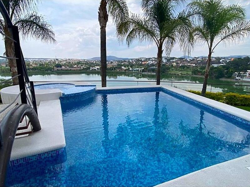 PISCINA CON JACUZZI CMDX