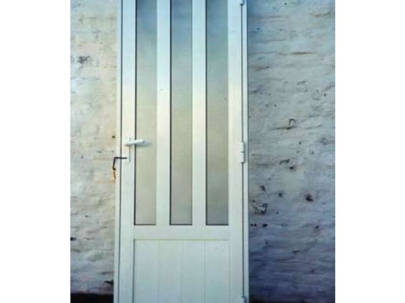 Puerta de aluminio color blanco Chiapas