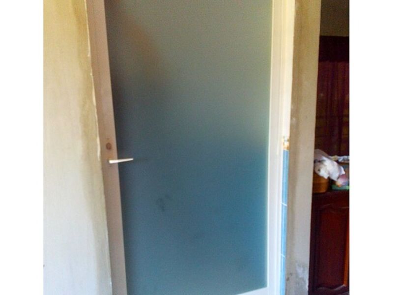 Puerta de vidrio templado esmerilado Chiapas
