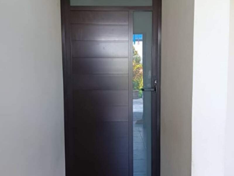 Puerta de aluminio Tlacochahuaya